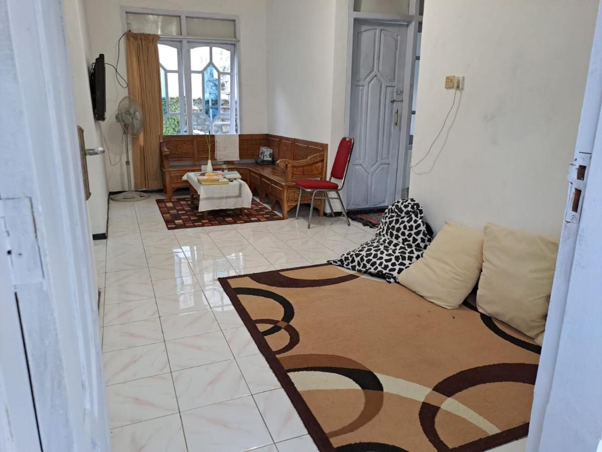 Indo Homestay Malang Exterior foto