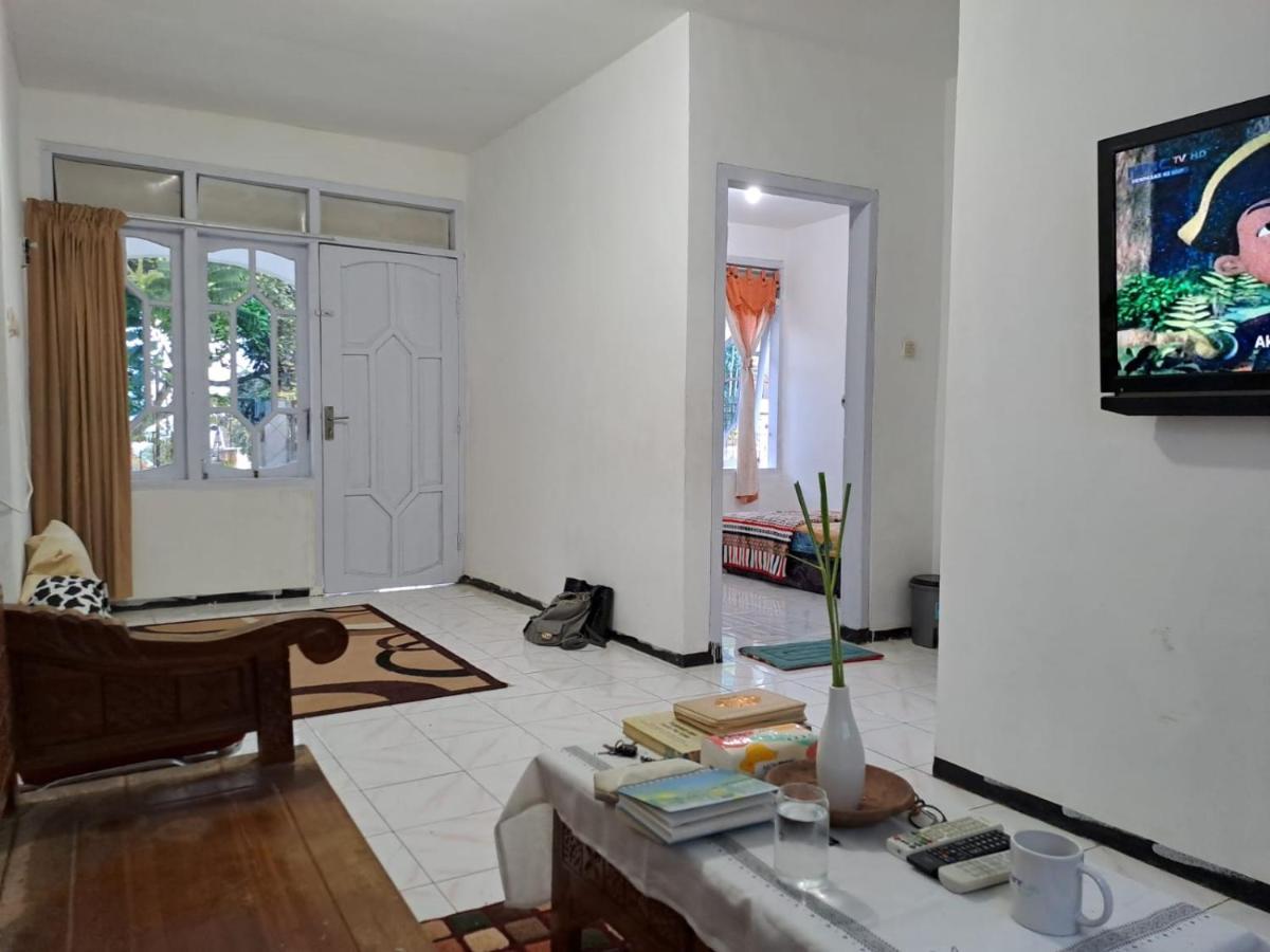 Indo Homestay Malang Exterior foto