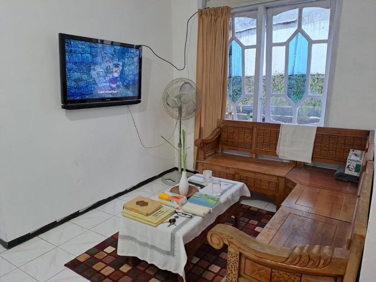 Indo Homestay Malang Exterior foto